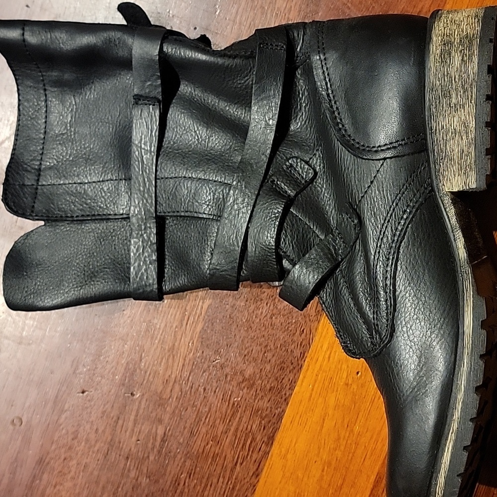 Steve Madden Bandit Black Leather Buckle Boots - Picture 4 of 6